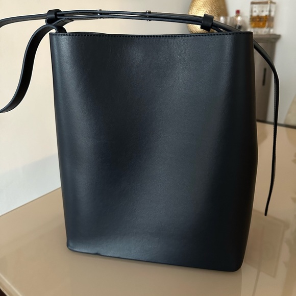 Aesther Ekme Navy Black Sac Bucket Tote Bag NWT - Picture 5 of 7